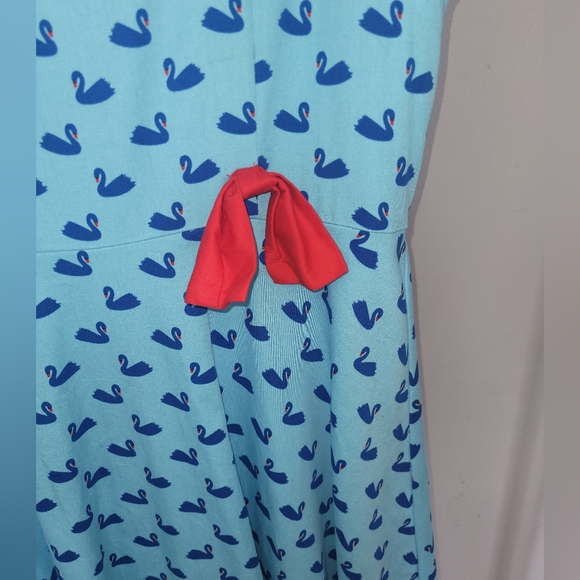 Lindy Bop Leda Swan Dress, VGUC, Size 5X - Picture 4 of 9